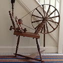 Handmade double-drive spinning wheel with distaff Handmade double-drive spinning wheel with distaff